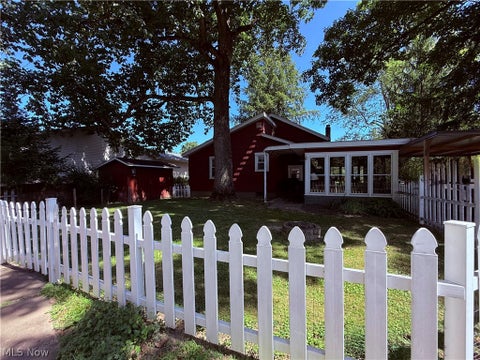 Tiny photo for 154 Taylor Road, Barberton, OH 44203 (MLS # 5240535)
