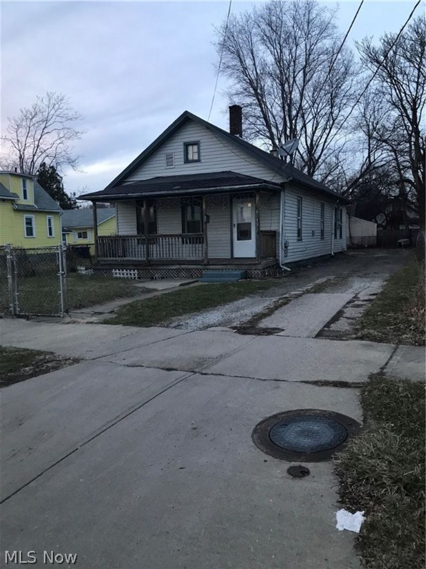 3bedroom ranch, long term tenant, house in the back needs repairs would be a great  teen suite or extra living unit