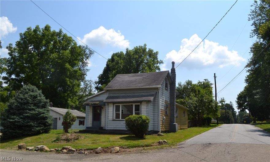 Three bedroom home with large two car garage and workshop. This home is larger than it looks, and sits on a nice corner lot. Schedule your showing today.This is a Fannie Mae HomePath property. Addendums can be printed from the MLS. “First Time Buyers, complete the HomePath Ready Buyer homeownership course on Homepath. Attach certificate to offer and request up to 3% closing cost assistance. Check HomePath Site for more details or ask me. Restrictions apply.”