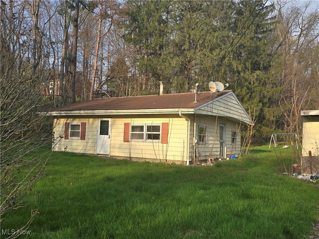 1648 Adamsville Road, Zanesville, Ohio image 1