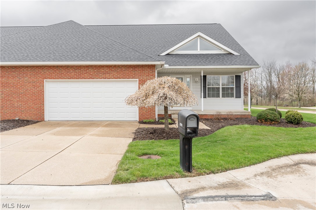 Condos/St Andrews - Residential