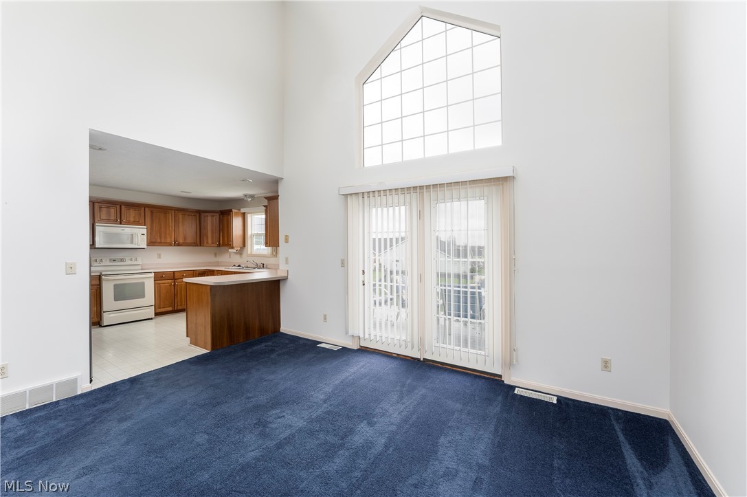 Condos/St Andrews - Residential