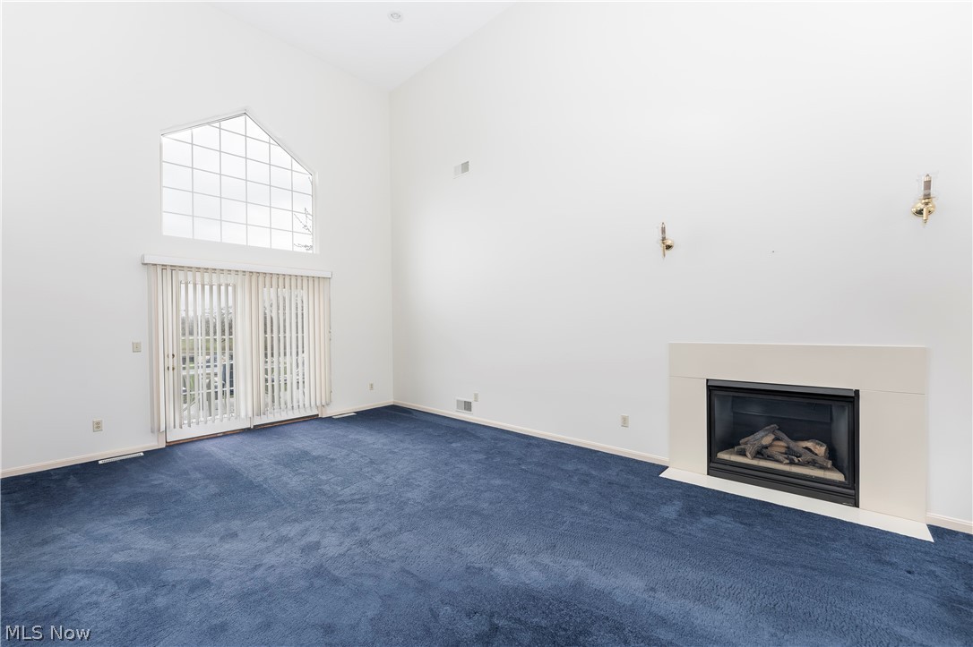 Condos/St Andrews - Residential