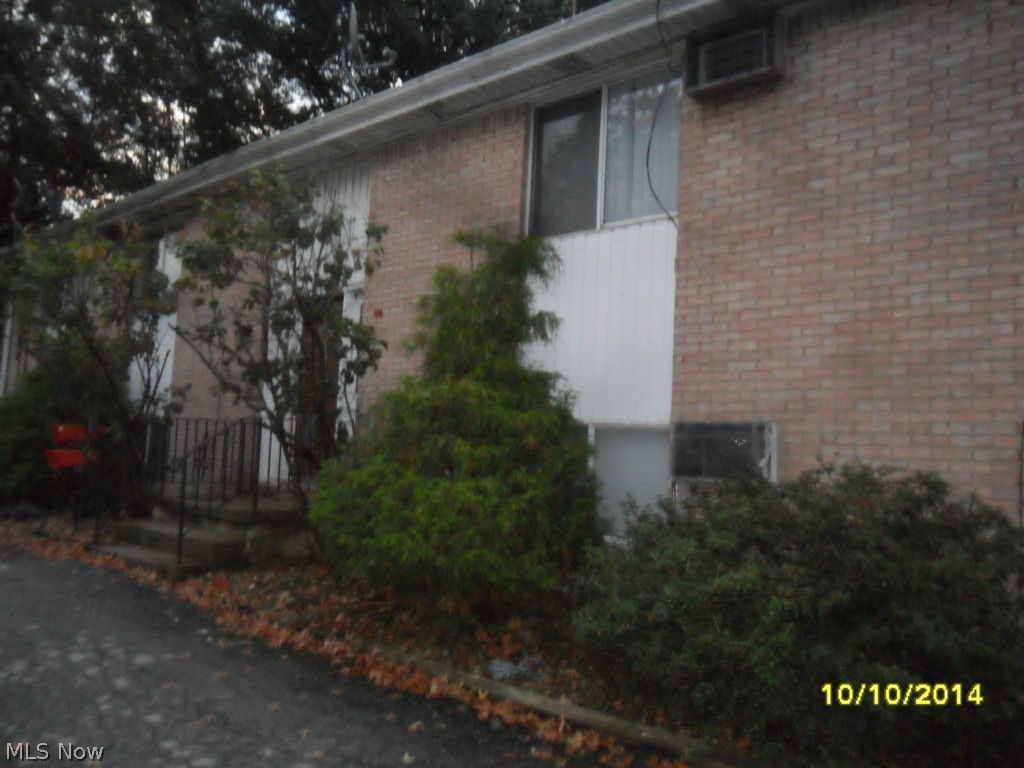 Units were rented for $450 each. Each units consists of living room, dining area, kitchen and 2 bedroom. Shared laundry in central hallway. Carport plus additional parking. Brand new roof on building and garage. Liberty Schools. Sold "as is". See attachment for PAS requirements and WFHM offer submittal information in mls document section