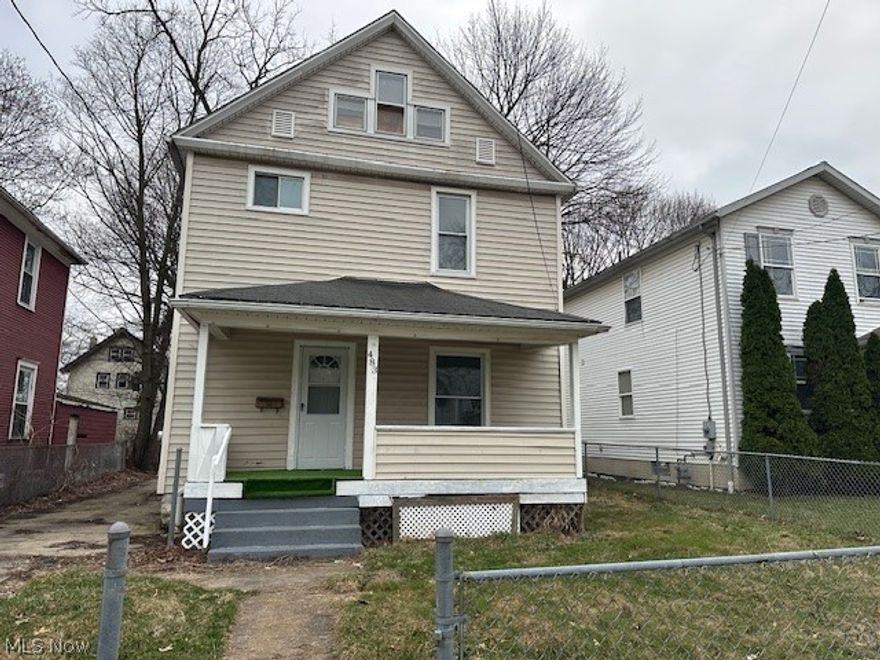 This fully renovated 4-bedroom, 1-bathroom home offers a true turn-key opportunity for both homeowners and
investors. The property features a functional layout with spacious bedrooms and updated finishes throughout,
allowing the next owner to move in or place a tenant immediately without additional improvements. With its
recent renovations and strong rental appeal, this home is an excellent option for a first-time homebuyer looking
for a move-in ready property or an investor seeking a low-maintenance addition to their portfolio.