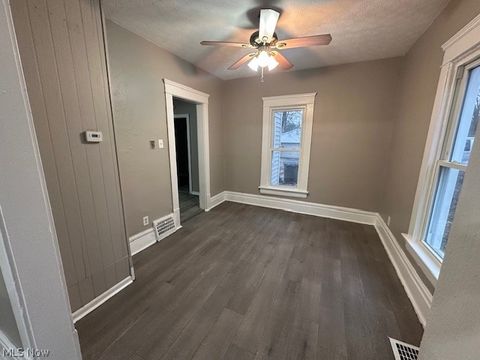 Tiny photo for 483 Douglas Street, Akron, OH 44307 (MLS # 5191475)