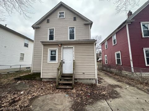 Tiny photo for 483 Douglas Street, Akron, OH 44307 (MLS # 5191475)