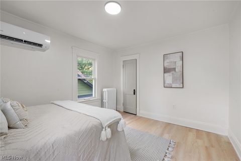 Tiny photo for 2206 Westminster Road, Cleveland Heights, OH 44118 (MLS # 5192891)