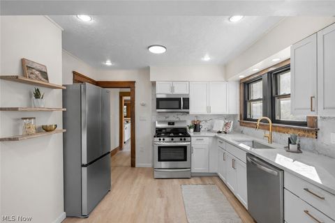 Tiny photo for 2206 Westminster Road, Cleveland Heights, OH 44118 (MLS # 5192891)