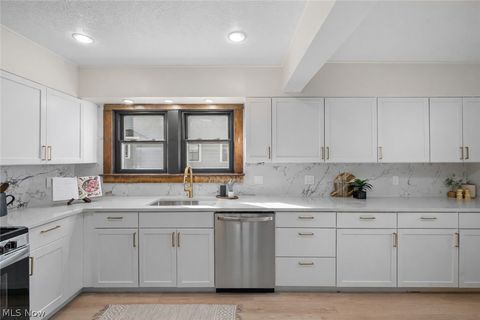 Tiny photo for 2206 Westminster Road, Cleveland Heights, OH 44118 (MLS # 5192891)