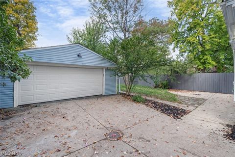 Tiny photo for 2206 Westminster Road, Cleveland Heights, OH 44118 (MLS # 5192891)