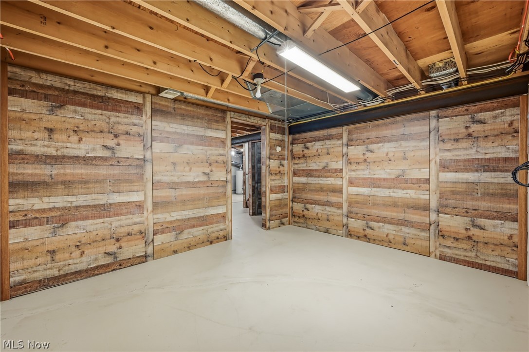 Greenfield Oval Condo - Residential