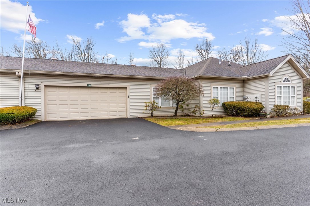 142 Wilcox Road, Austintown, Ohio image 1
