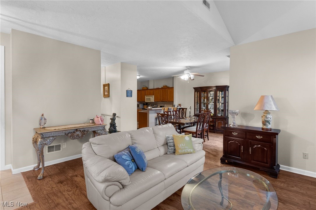 142 Wilcox Road, Austintown, Ohio image 7