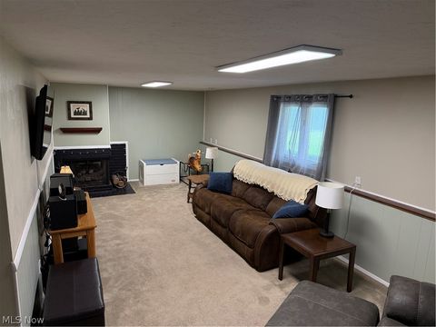 Tiny photo for 634 Georgetown Avenue, Elyria, OH 44035 (MLS # 5209971)