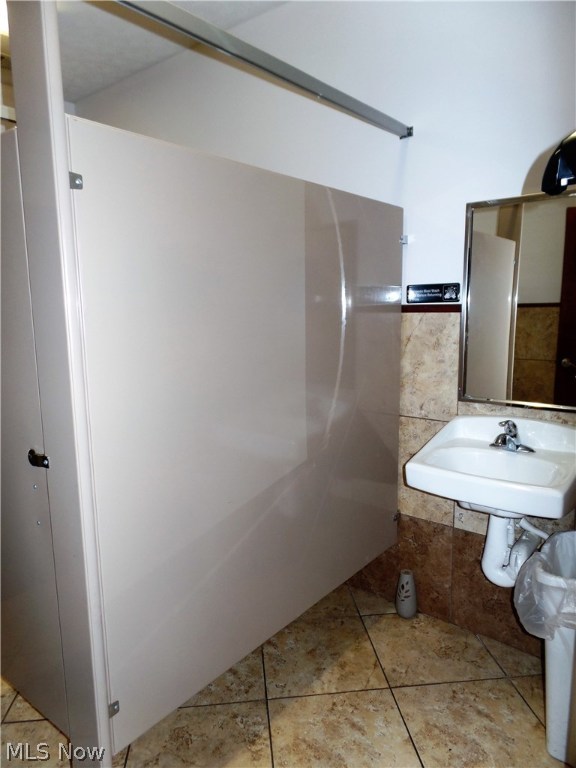 Ullmans Sub - Commercial Sale