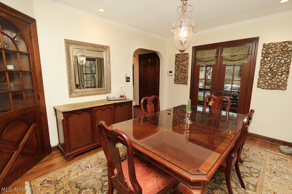 Indianola Hlnds Clintonville Glen Echo Ravine - Residential