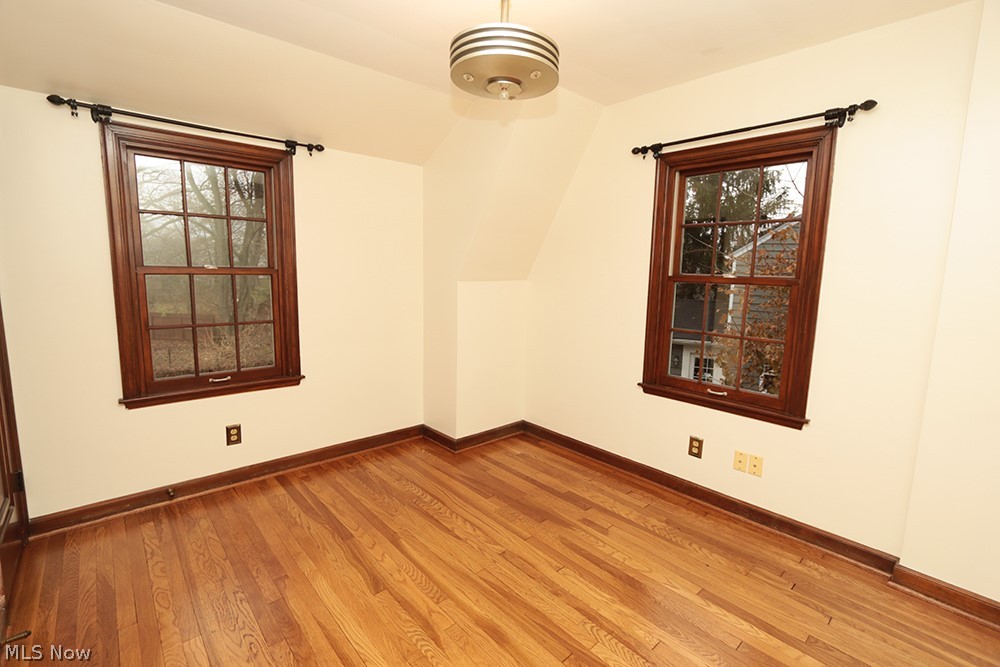 Indianola Hlnds Clintonville Glen Echo Ravine - Residential