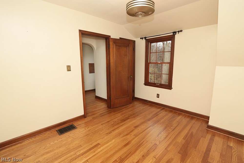 Indianola Hlnds Clintonville Glen Echo Ravine - Residential