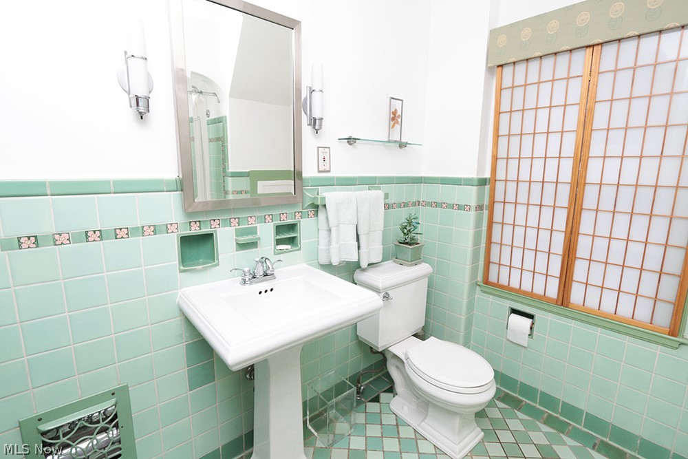 Indianola Hlnds Clintonville Glen Echo Ravine - Residential