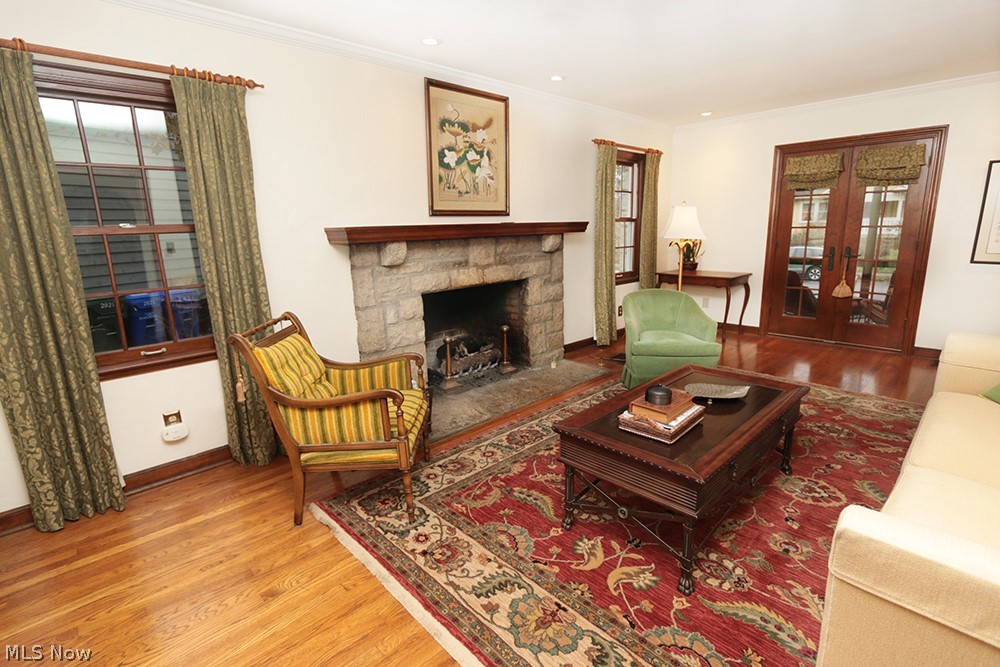 Indianola Hlnds Clintonville Glen Echo Ravine - Residential