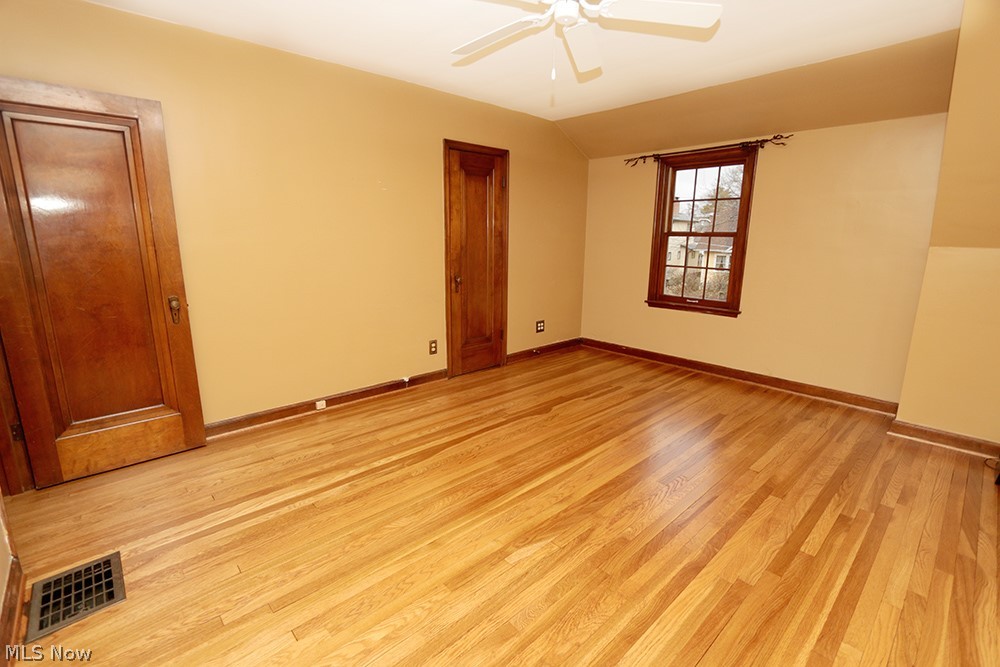 Indianola Hlnds Clintonville Glen Echo Ravine - Residential