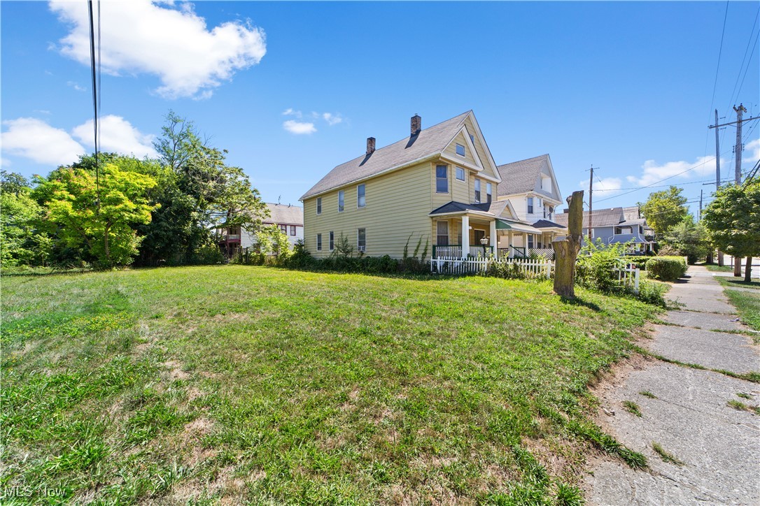 L Beckmans Resub - Land