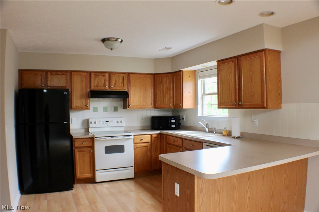 Creekside/Pleasant Lakes Condo - Residential