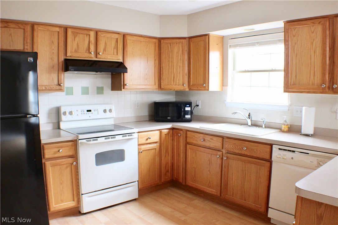 Creekside/Pleasant Lakes Condo - Residential