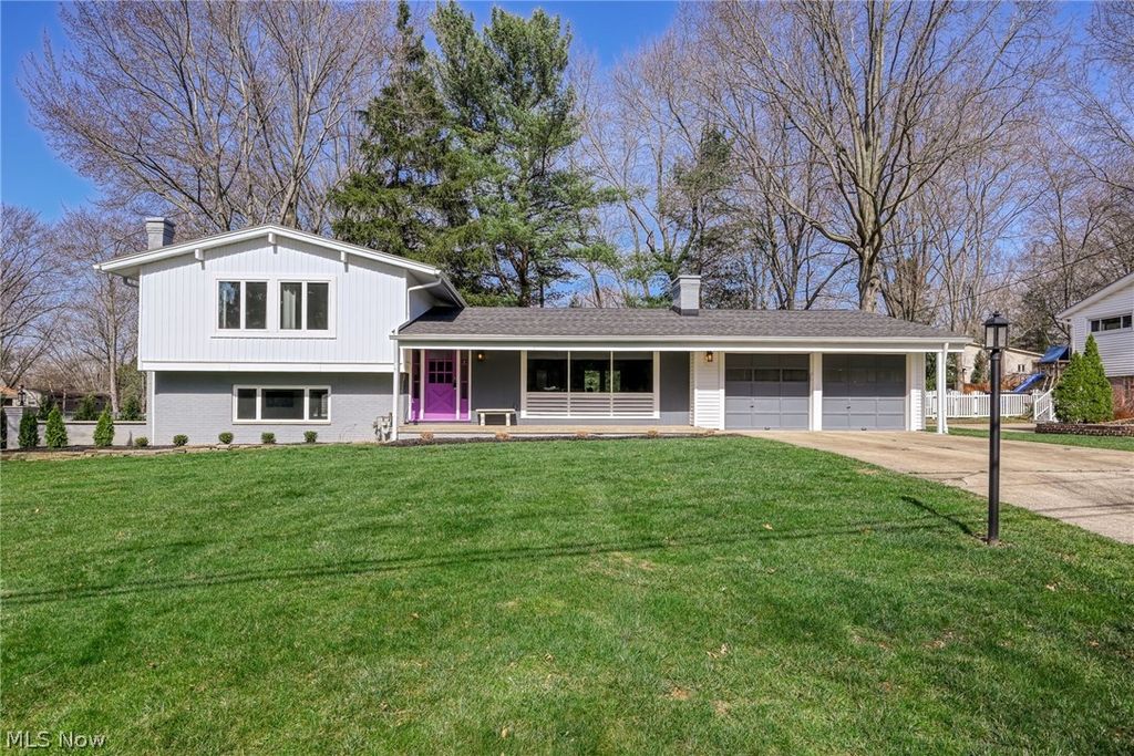 Photo of 338 Asbury Road, Fairlawn, OH 44333 (MLS # 5192643)