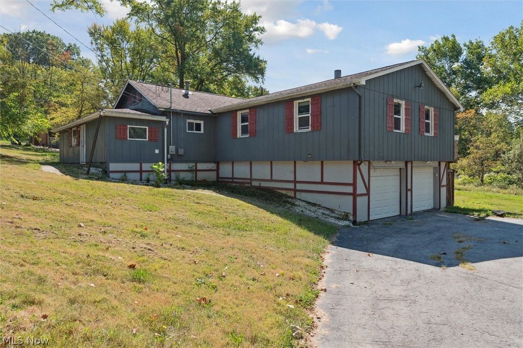 Photo of 29655 Buck Road, Salem, OH 44460 (MLS # 5192853)