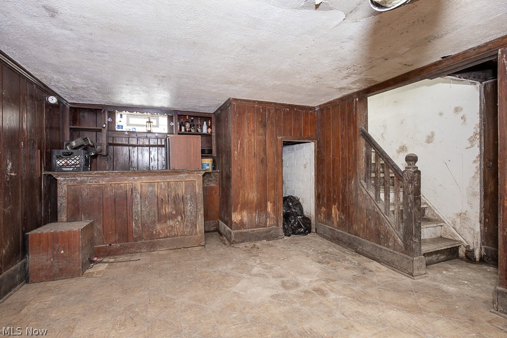 Cleveland Heights Blvd - Residential