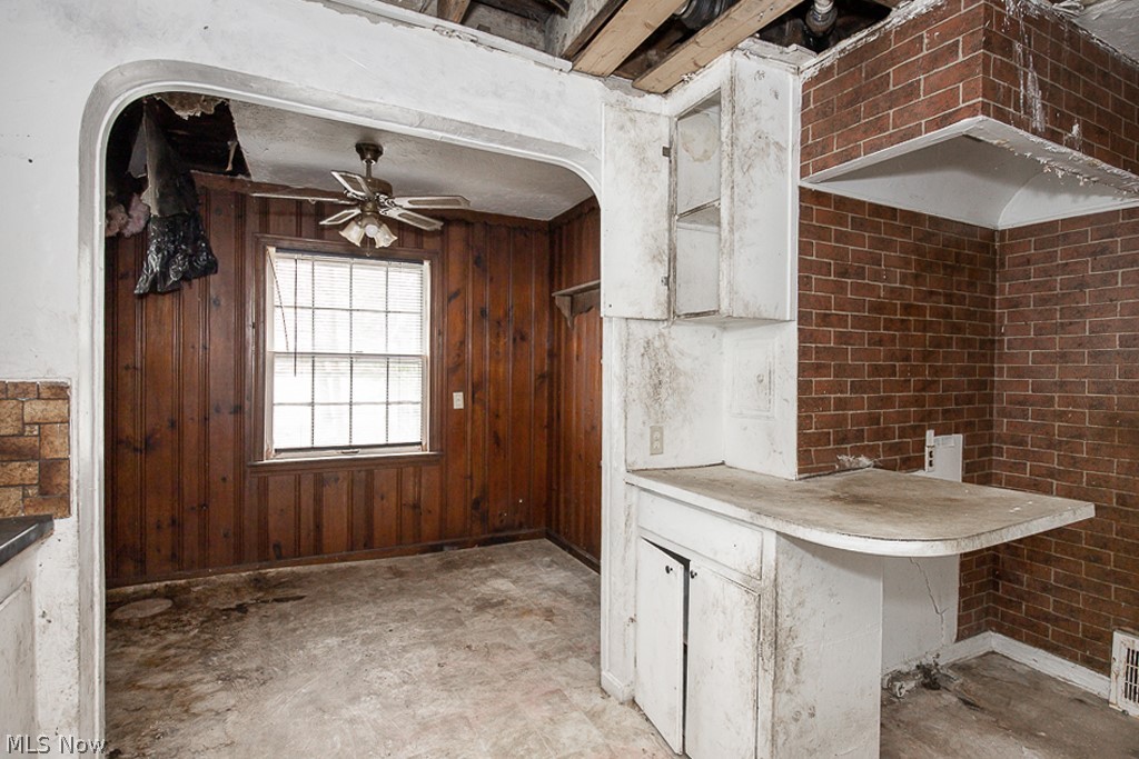 Cleveland Heights Blvd - Residential