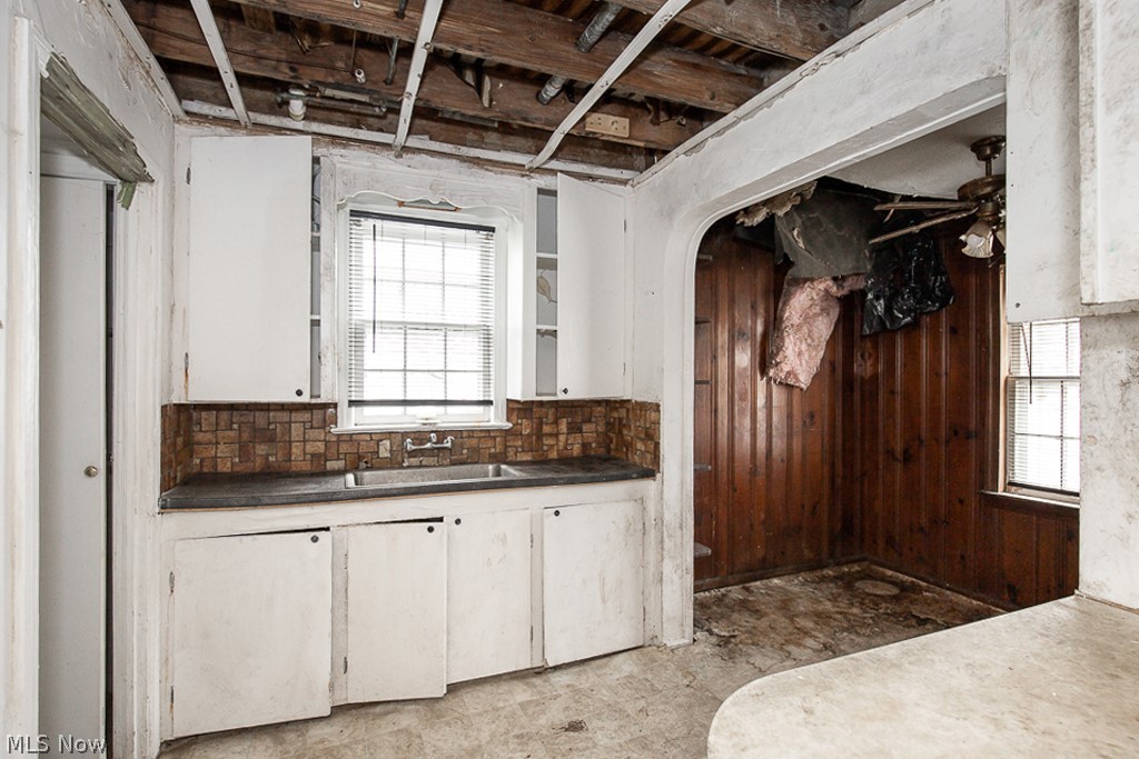 Cleveland Heights Blvd - Residential