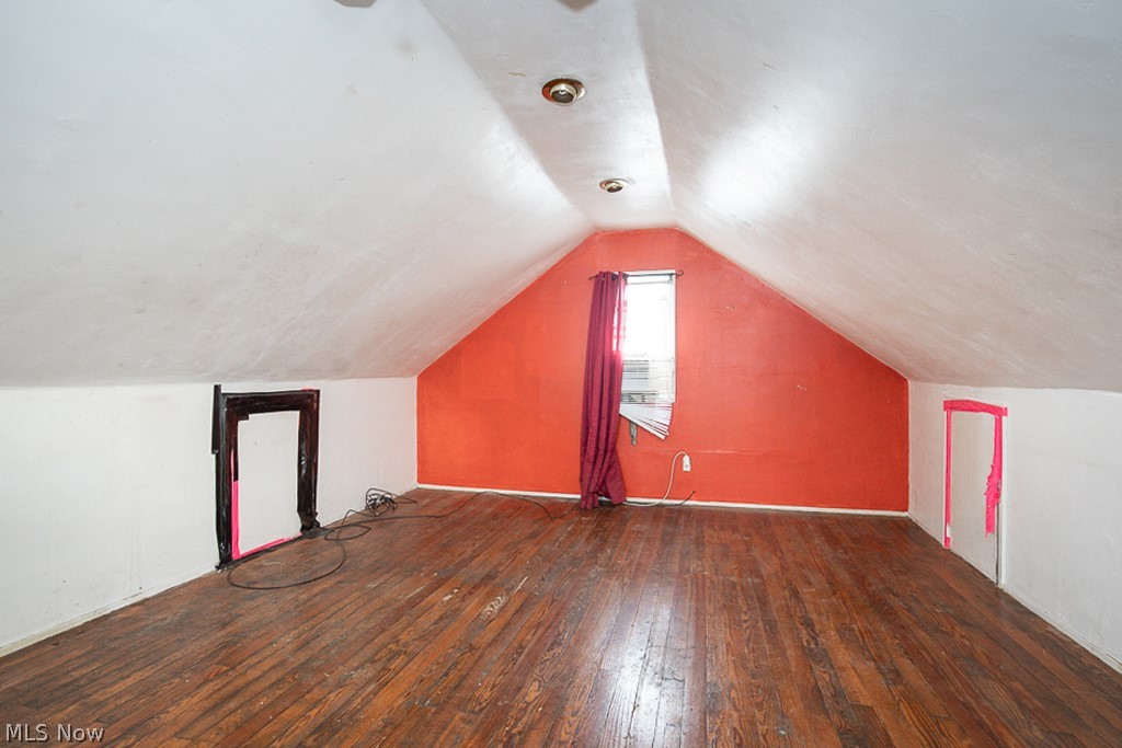 Cleveland Heights Blvd - Residential