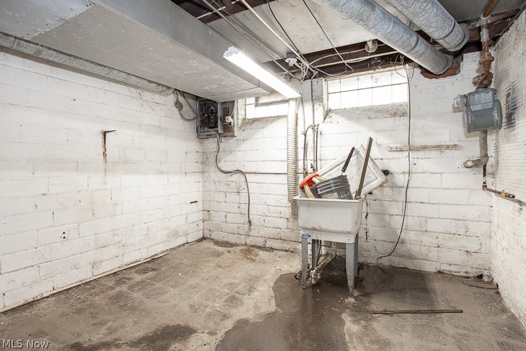 Cleveland Heights Blvd - Residential