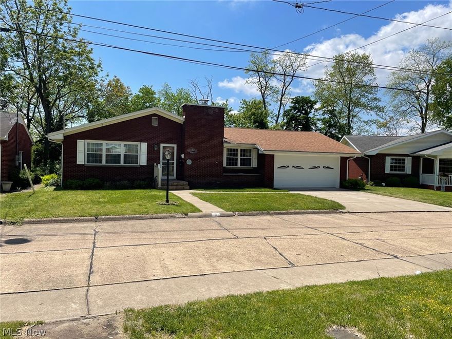 Updated 3 Bed 2 and 1/2 Bath Brick ranch in a nice quiet neighborhood.
1477 sq/ft Full Basement (962 finished) Main floor 1573 -  Total Finished sq/ft 2535.
Private fenced in back yard.
