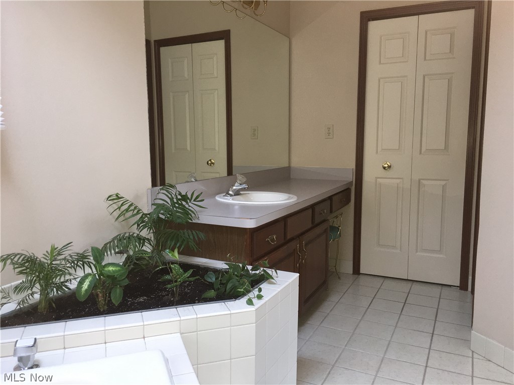 Strathmore 05 - Residential