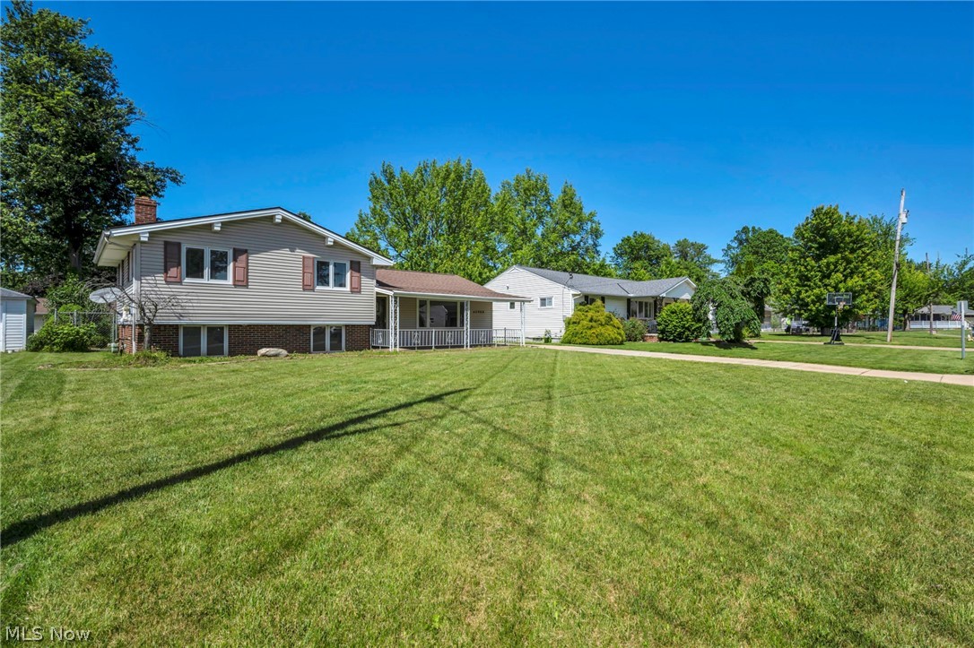 42988 Woodhill Drive
