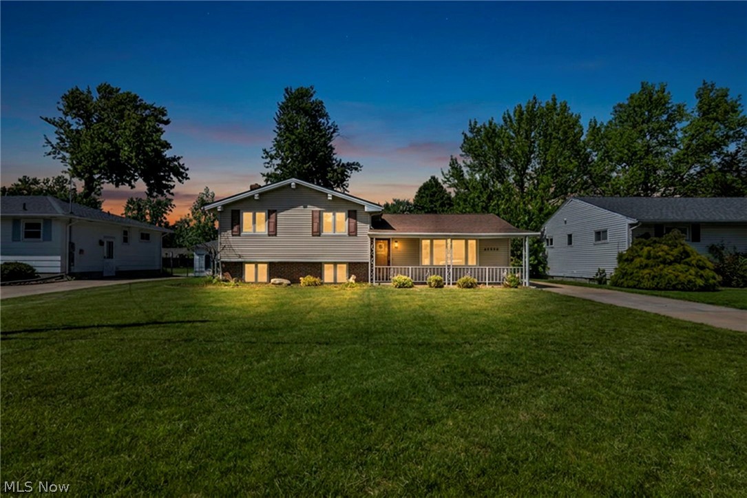 42988 Woodhill Drive