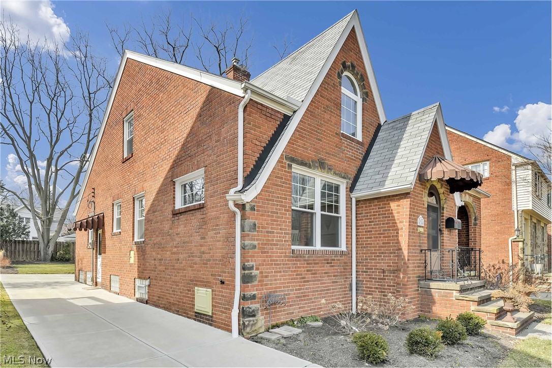 Broadview Companys South Hill - Residential