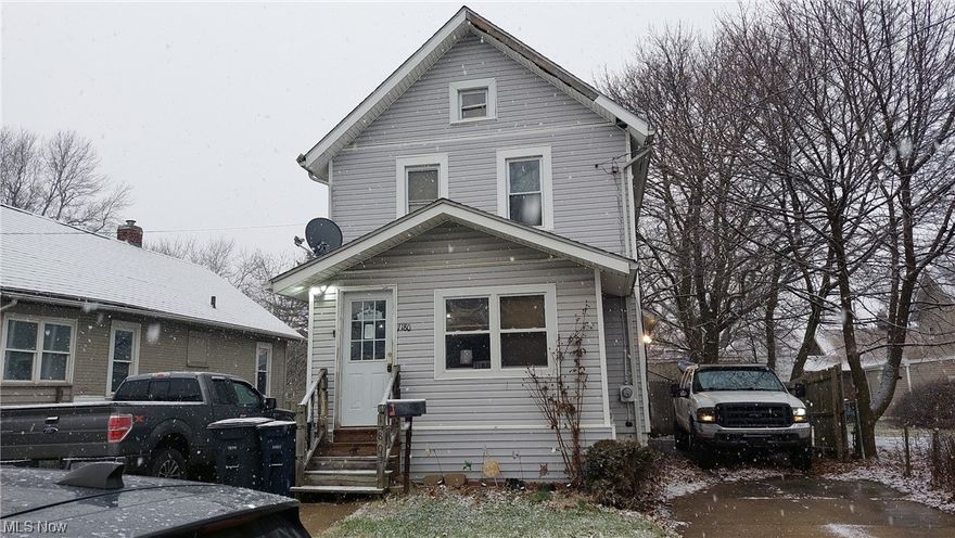 REAL ESTATE AUCTION- 4 Investment Properties - Summit Co. - Akron OH: MARCH 31 @ 1PM. Bidding is Online Only.  Great Investment Opportunity! Conventional Style Home w/3Bed, 1 Bath, Central A/C, & enclosed front porch in Akron.  This home just needs your a little TLC.  This property would make a nice first home for first time home buyer or those looking for a  nice investment property.  Real Estate Taxes $920/yr. Terms: 10% of high bid down day of sale with balance due in full at closing. Buyers Premium of 10% to be added to high bid price to determine the total purchase price. Any desired inspections must be completed prior to the commencement of the bidding.