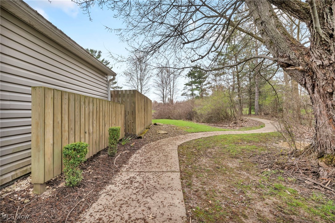 17734 Oxford Oval #7, Strongsville, Ohio image 40