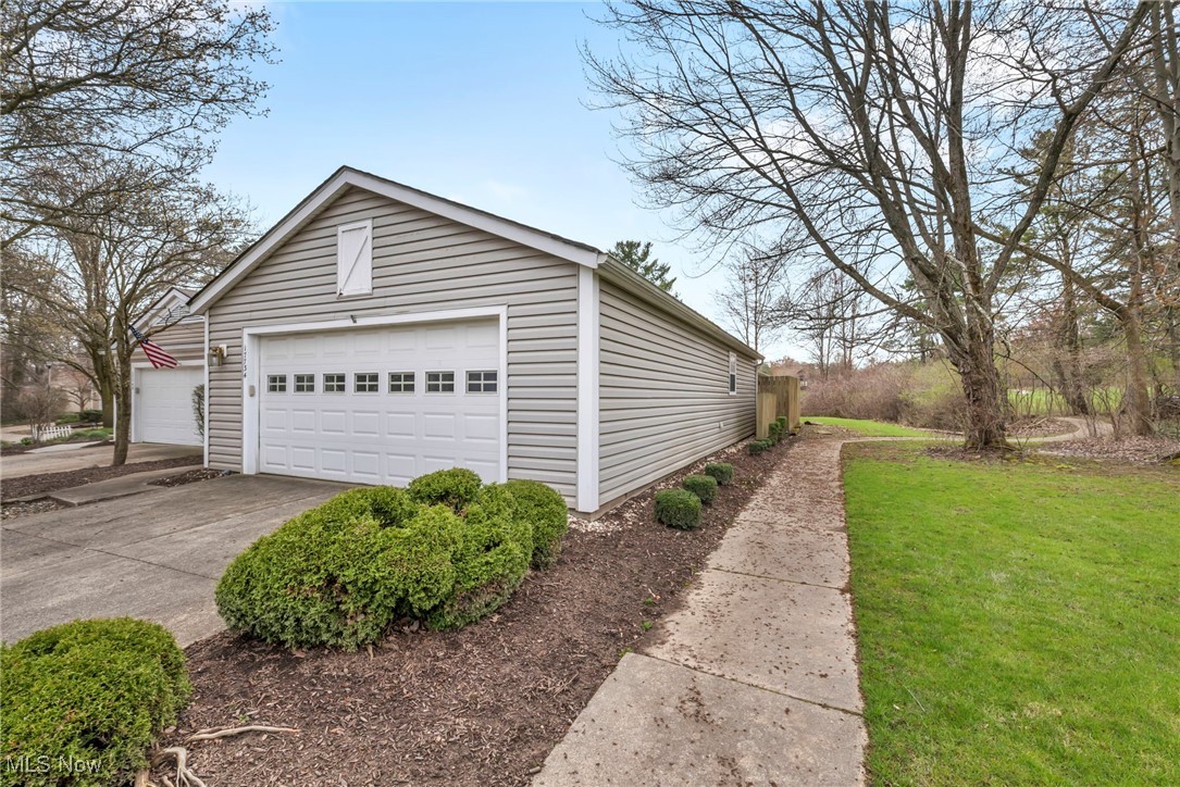 17734 Oxford Oval #7, Strongsville, Ohio image 39