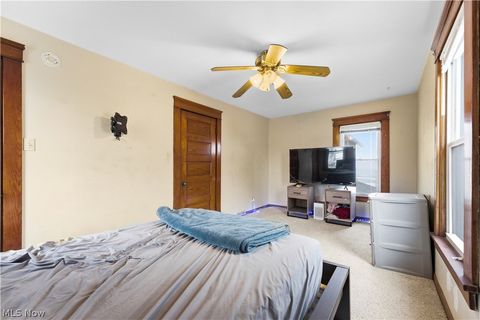 Tiny photo for 2625 E Erie Avenue, Lorain, OH 44052 (MLS # 5187492)