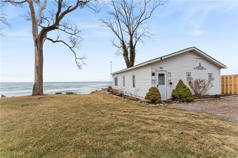Tiny photo for 2625 E Erie Avenue, Lorain, OH 44052 (MLS # 5187492)