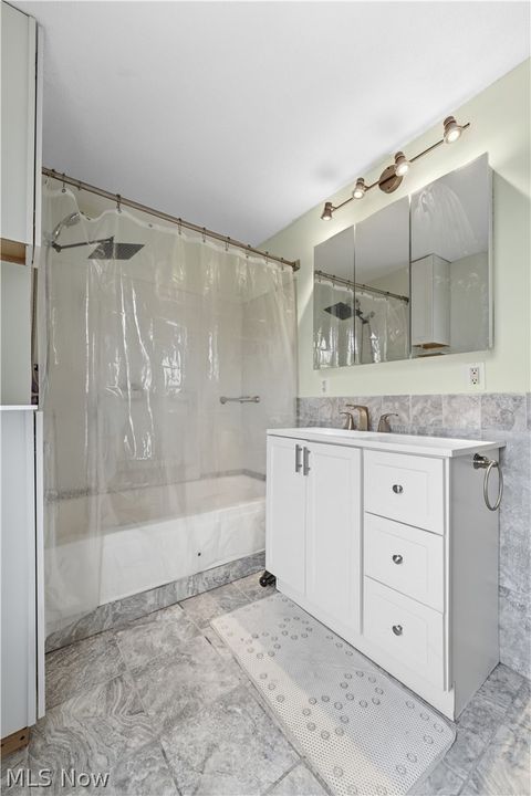 Tiny photo for 2625 E Erie Avenue, Lorain, OH 44052 (MLS # 5187492)