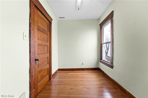 Tiny photo for 2625 E Erie Avenue, Lorain, OH 44052 (MLS # 5187492)