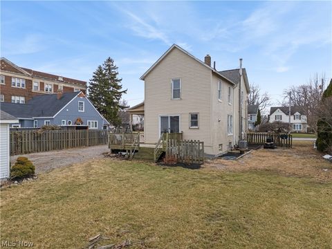 Tiny photo for 2625 E Erie Avenue, Lorain, OH 44052 (MLS # 5187492)