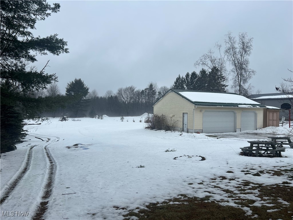 13060 Claridon Troy Road, Burton, Ohio image 4